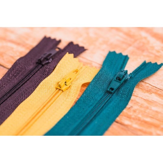 ซิปไนลอน ขายส่ง - โรงงานซิปสำเร็จรูป - บริษัท ซิปโลตัส จำกัด